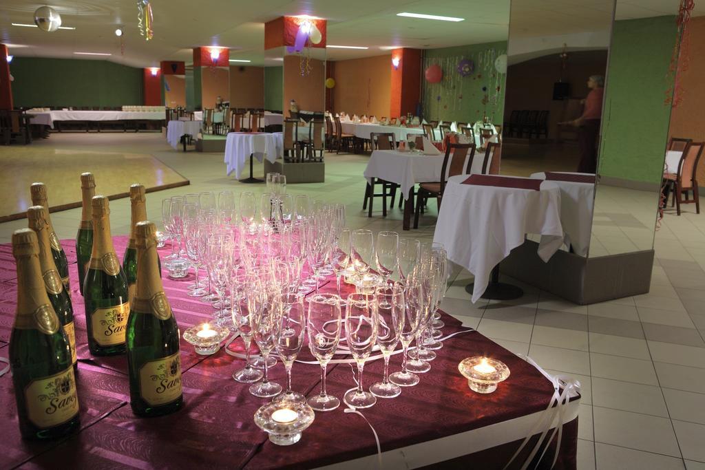 Rehe Hotel Tartu Eksteriør bilde